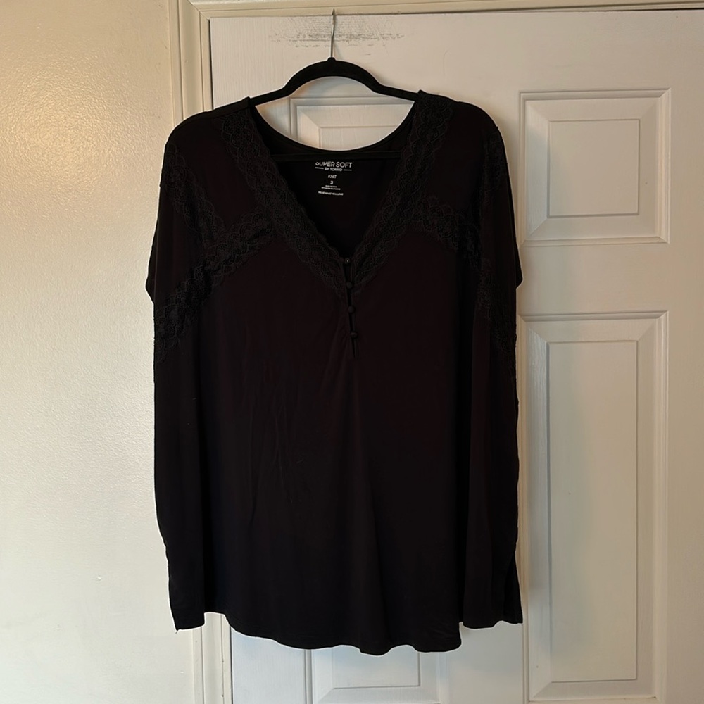 Torrid super soft lace top